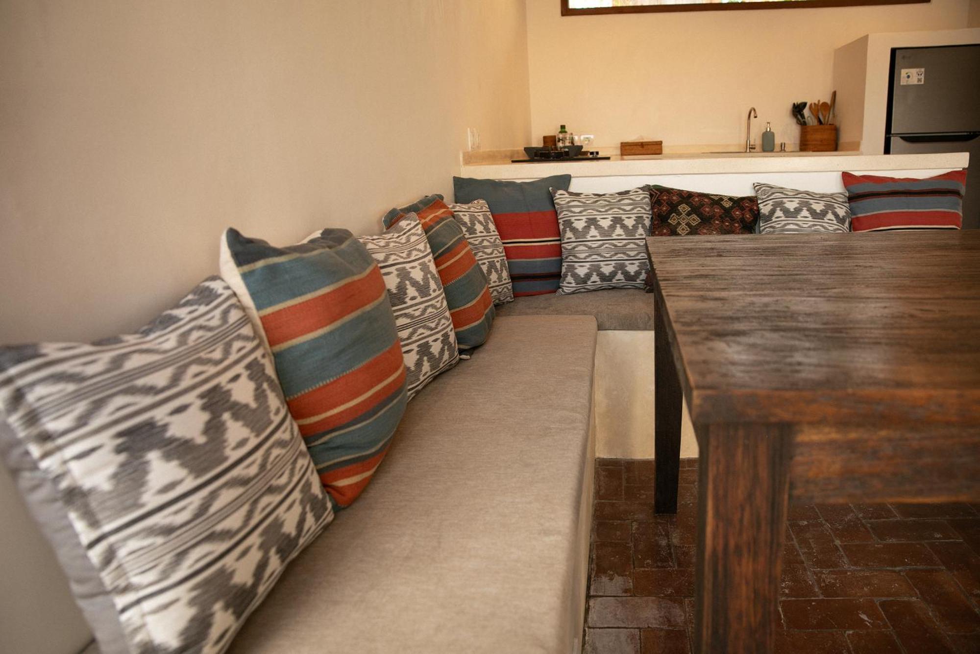 La Kreyiol Bed and Breakfast Uluwatu Eksteriør billede